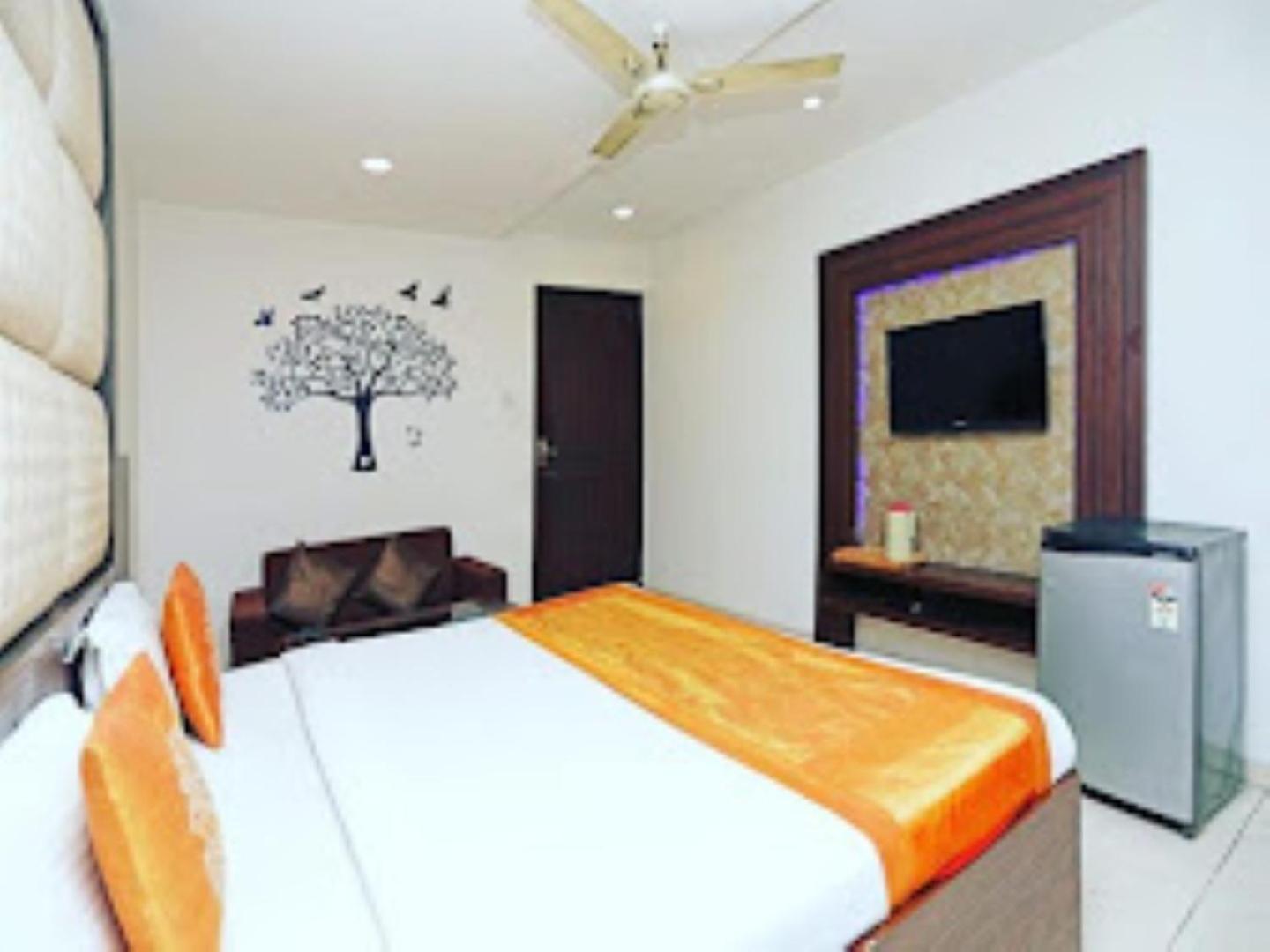 The Gagan Plaza Hotel Kanpur Exteriör bild